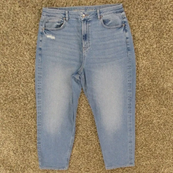 American Eagle Jeans Women 14 Short Light Wash Curvy Mom High Rise Stretch Denim - Picture 1 of 9